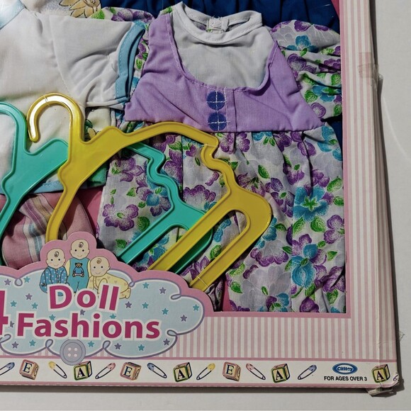 New Vintage Doll Baby Clothes 15" to 17" 1990s 4 Outfits Dress Pajamas Gift Set - Picture 4 of 11